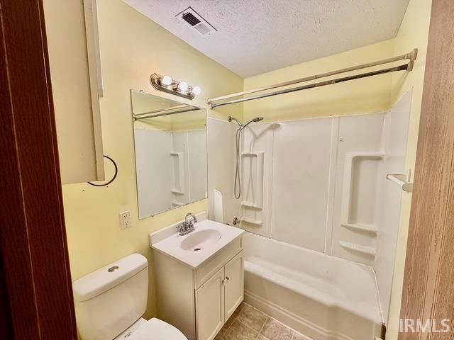 609 Briar Court, Kokomo, IN 46902