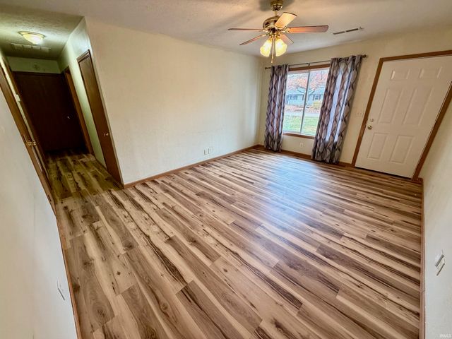 609 Briar Court, Kokomo, IN 46902