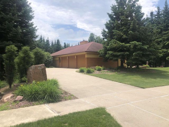 1903 STATESMAN DRIVE, Wausau, WI 54403