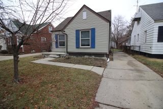 20253 Washtenaw Street, Harper Woods City, MI 48225
