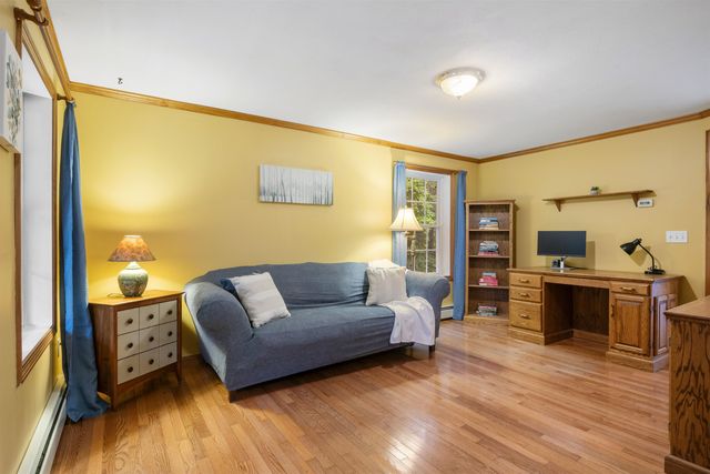 29 Abenaki Circle, Chester, NH 03036
