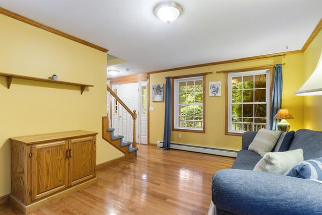 29 Abenaki Circle, Chester, NH 03036