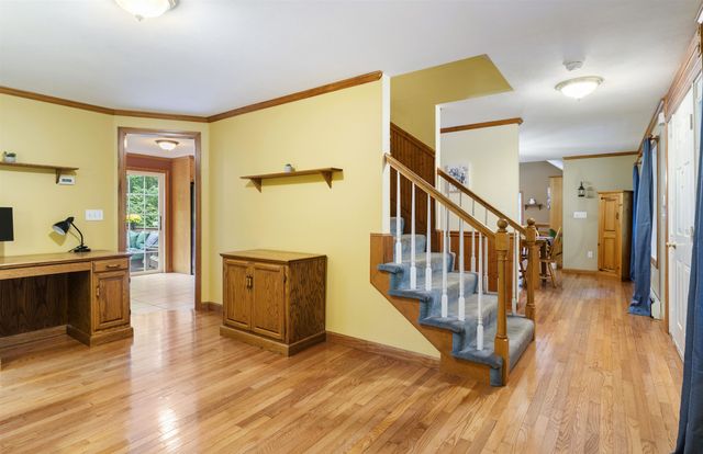 29 Abenaki Circle, Chester, NH 03036