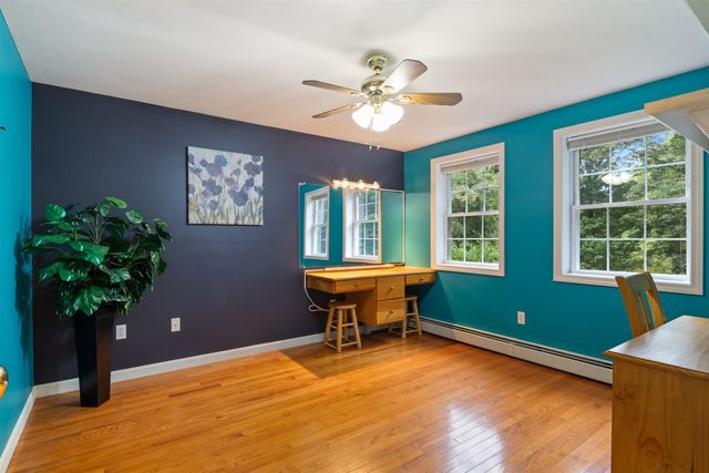 29 Abenaki Circle, Chester, NH 03036