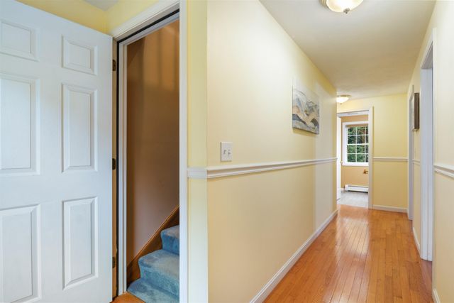 29 Abenaki Circle, Chester, NH 03036