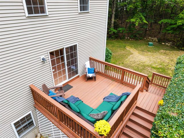 29 Abenaki Circle, Chester, NH 03036