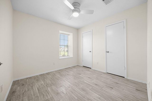 10824 W Mulberry Drive, La Porte, TX 77571