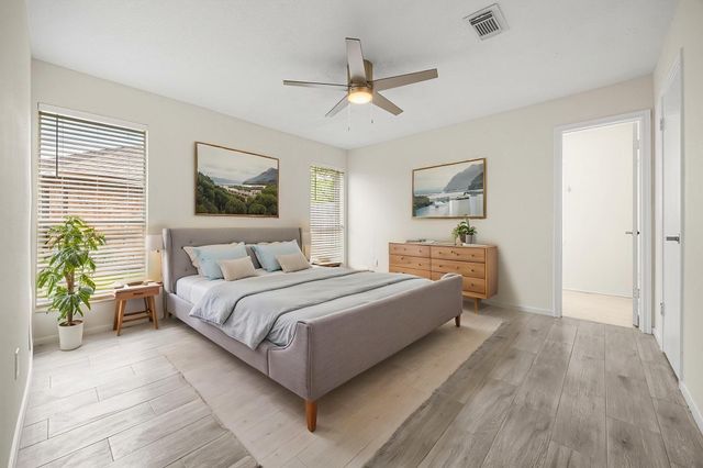 10824 W Mulberry Drive, La Porte, TX 77571