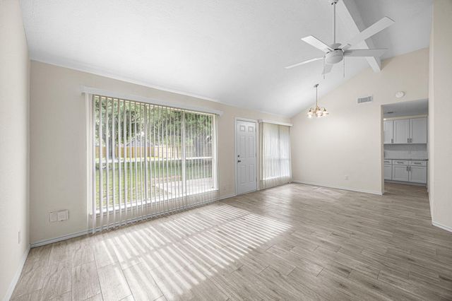 10824 W Mulberry Drive, La Porte, TX 77571