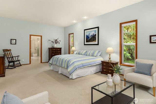 8387 NE Sumanee Place, Bainbridge Island, WA 98110