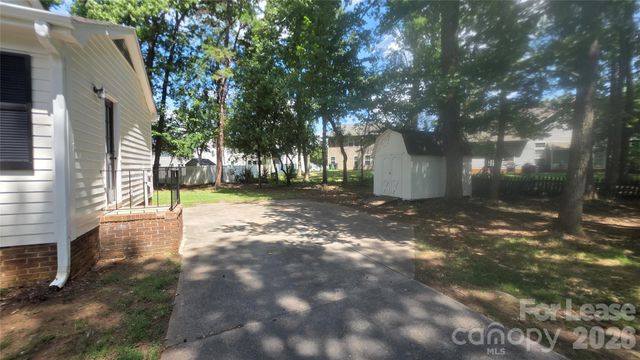 6504 Olde Savannah Road, Charlotte, NC 28227