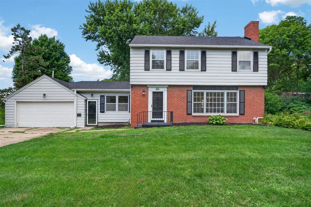 1411 Harding Avenue, Ames, IA 50010