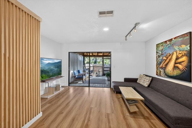 3326 LAUREL VIEW DRIVE, Brandon, FL 33511