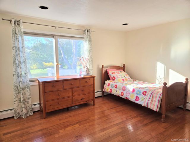 2585 Farsund Drive, Yorktown Heights, NY 10598
