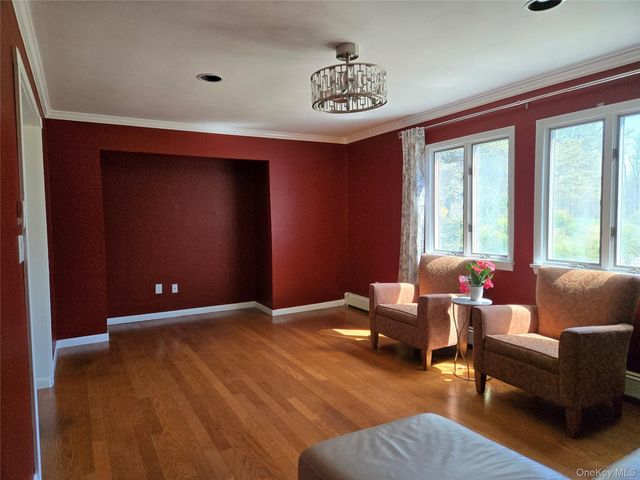 2585 Farsund Drive, Yorktown Heights, NY 10598
