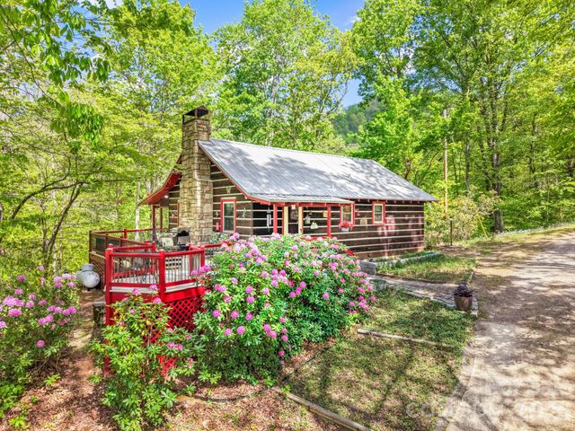 80 Corbin Hills Drive, Franklin, NC 28734