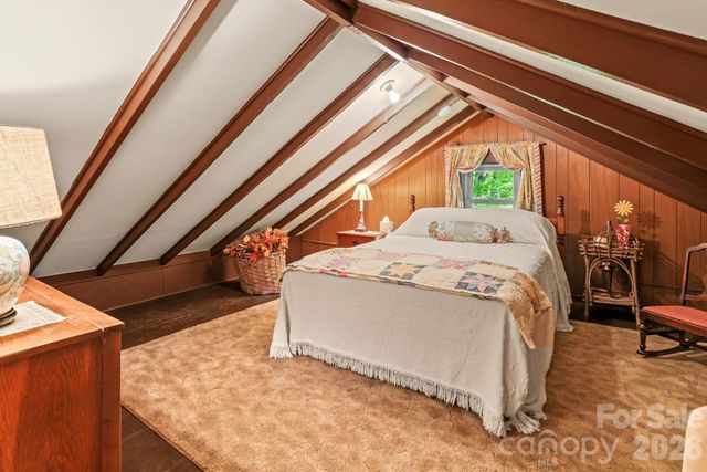 80 Corbin Hills Drive, Franklin, NC 28734