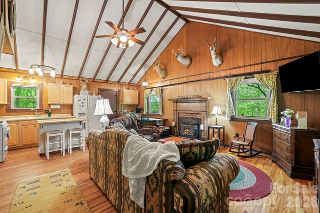 80 Corbin Hills Drive, Franklin, NC 28734