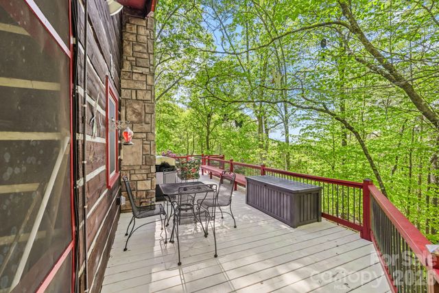 80 Corbin Hills Drive, Franklin, NC 28734