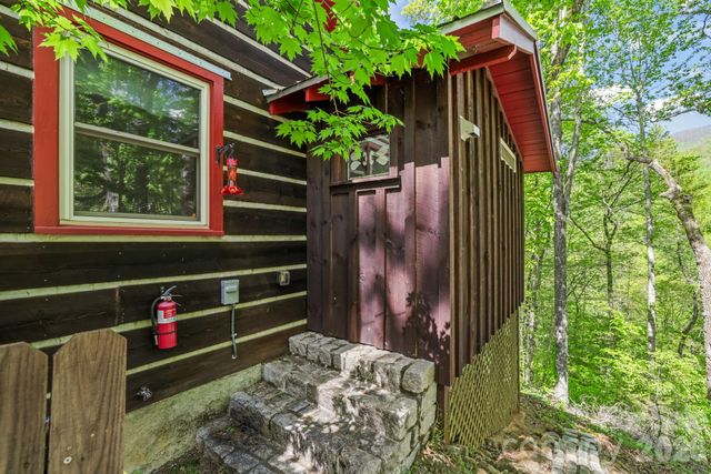 80 Corbin Hills Drive, Franklin, NC 28734