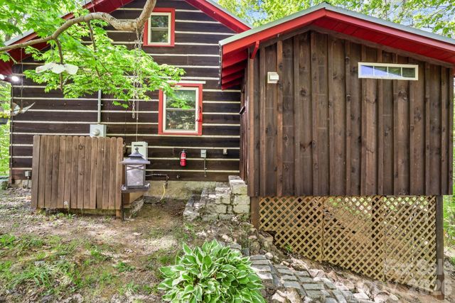 80 Corbin Hills Drive, Franklin, NC 28734