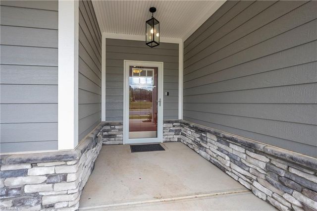 424 Waterton Way, Kernersville, NC 27284