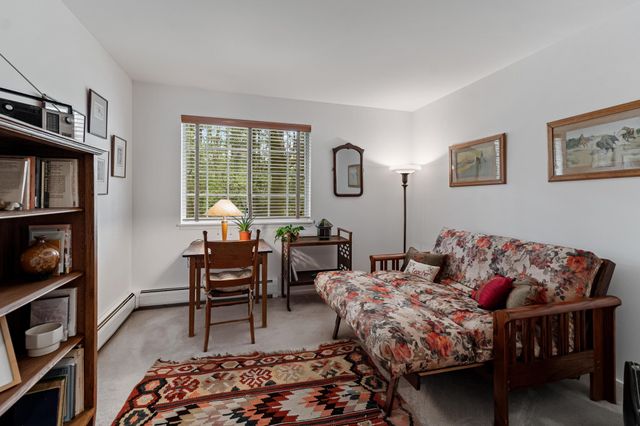 26 Lake Forest Drive, Burlington, VT 05401