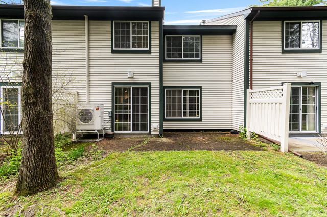 26 Lake Forest Drive, Burlington, VT 05401