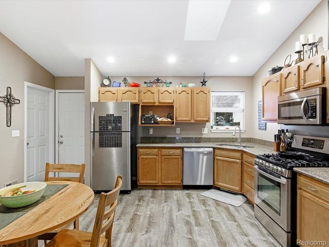 242 Forest Lane, Marysville, MI 48040