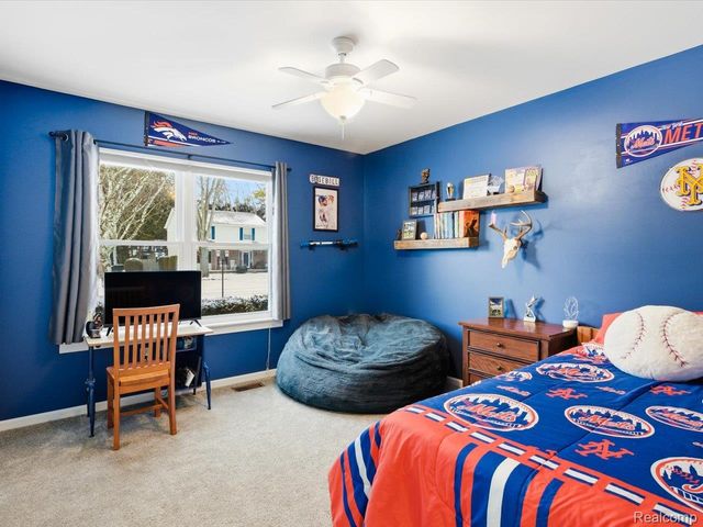 242 Forest Lane, Marysville, MI 48040