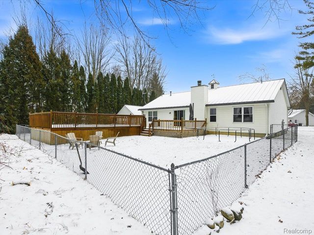 242 Forest Lane, Marysville, MI 48040