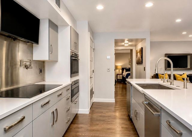 1481 Center Street Extension 1102, Mount Pleasant, SC 29464