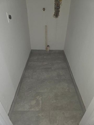 3640 NE 1ST Avenue 3, Oakland Park, FL 33334