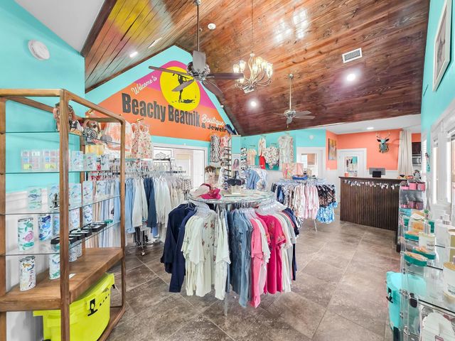 970 Surfside Drive, Crystal Beach, TX 77650