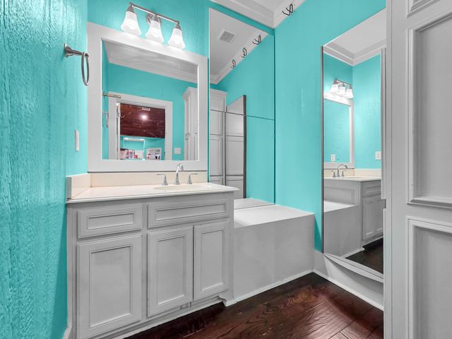 970 Surfside Drive, Crystal Beach, TX 77650