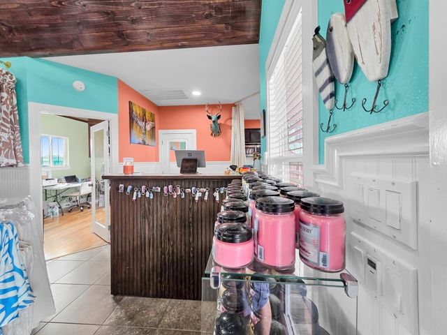 970 Surfside Drive, Crystal Beach, TX 77650