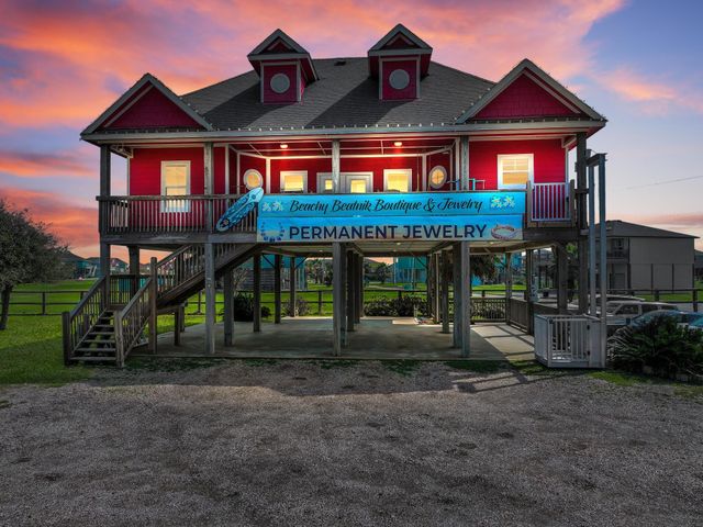 970 Surfside Drive, Crystal Beach, TX 77650