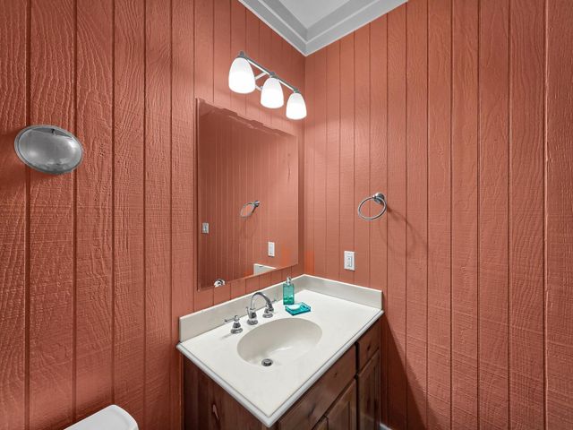 970 Surfside Drive, Crystal Beach, TX 77650