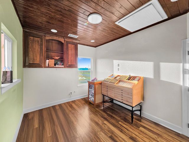 970 Surfside Drive, Crystal Beach, TX 77650