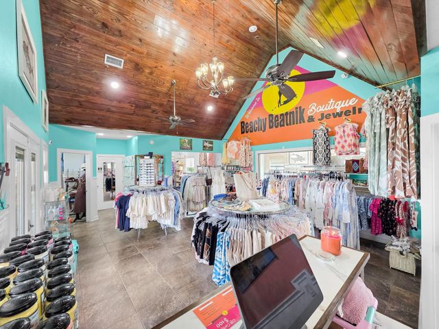 970 Surfside Drive, Crystal Beach, TX 77650