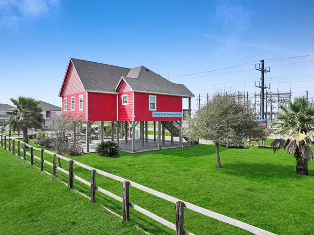 970 Surfside Drive, Crystal Beach, TX 77650