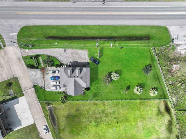 970 Surfside Drive, Crystal Beach, TX 77650