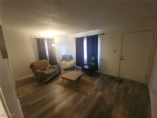 1276 Frederick Boulevard, Akron, OH 44320