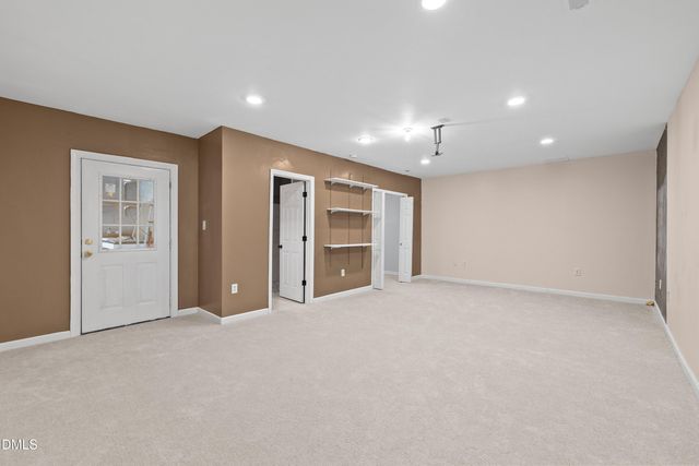 112 Rock Pointe Lane, Cary, NC 27513