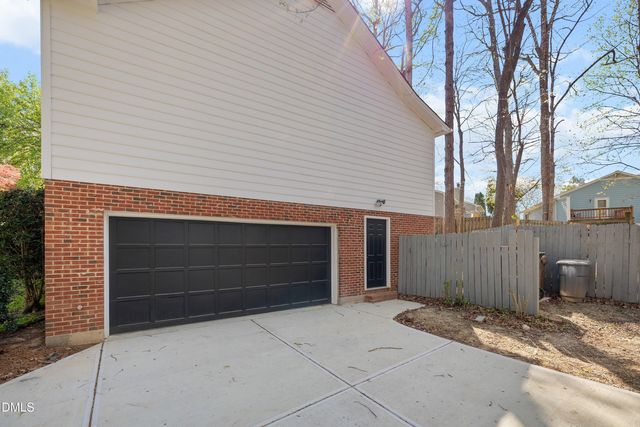 112 Rock Pointe Lane, Cary, NC 27513