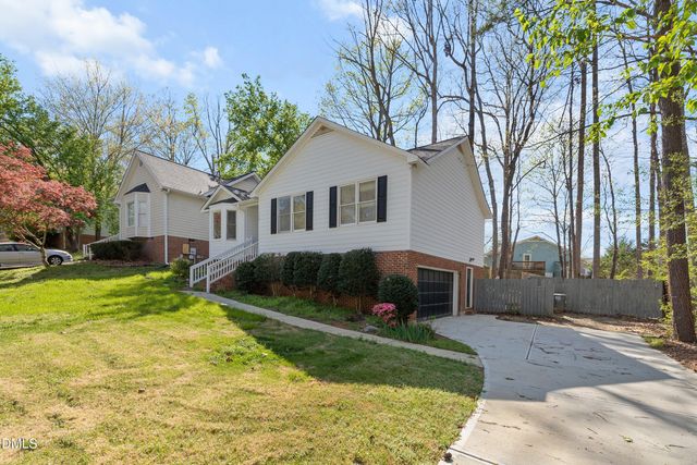 112 Rock Pointe Lane, Cary, NC 27513