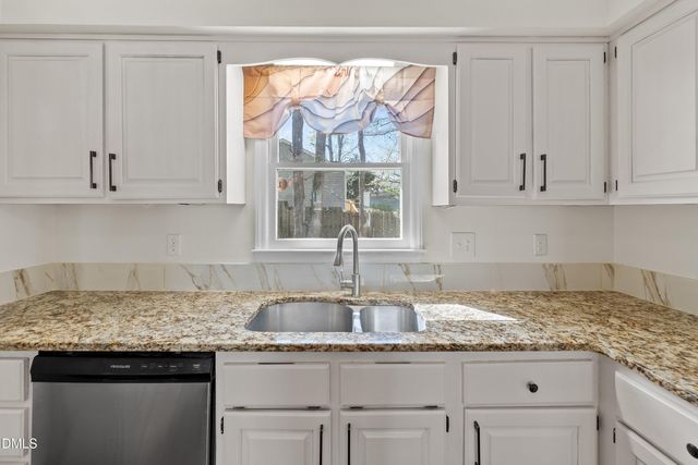 112 Rock Pointe Lane, Cary, NC 27513