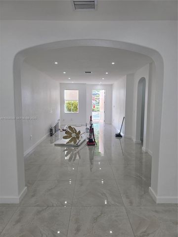 16643 SW 80th Ter 16643, Miami, FL 33193