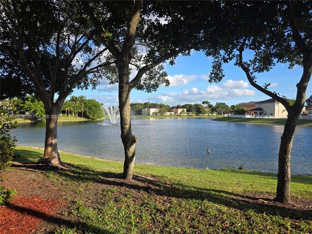 16643 SW 80th Ter 16643, Miami, FL 33193