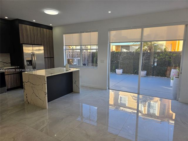 16643 SW 80th Ter 16643, Miami, FL 33193